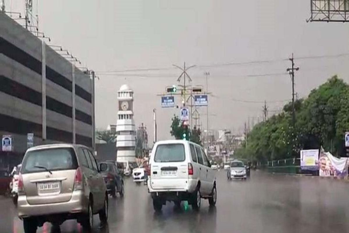 मौसम विभाग की चेतावनी: छत्तीसगढ़ के कई इलाकों में आज भारी बारिश के आसार